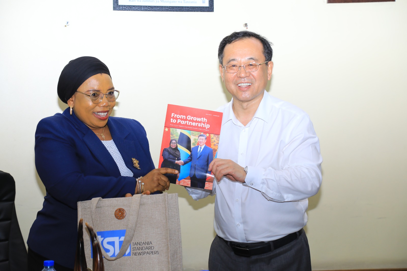 TSN, XINHUA Strengthen Cooperation