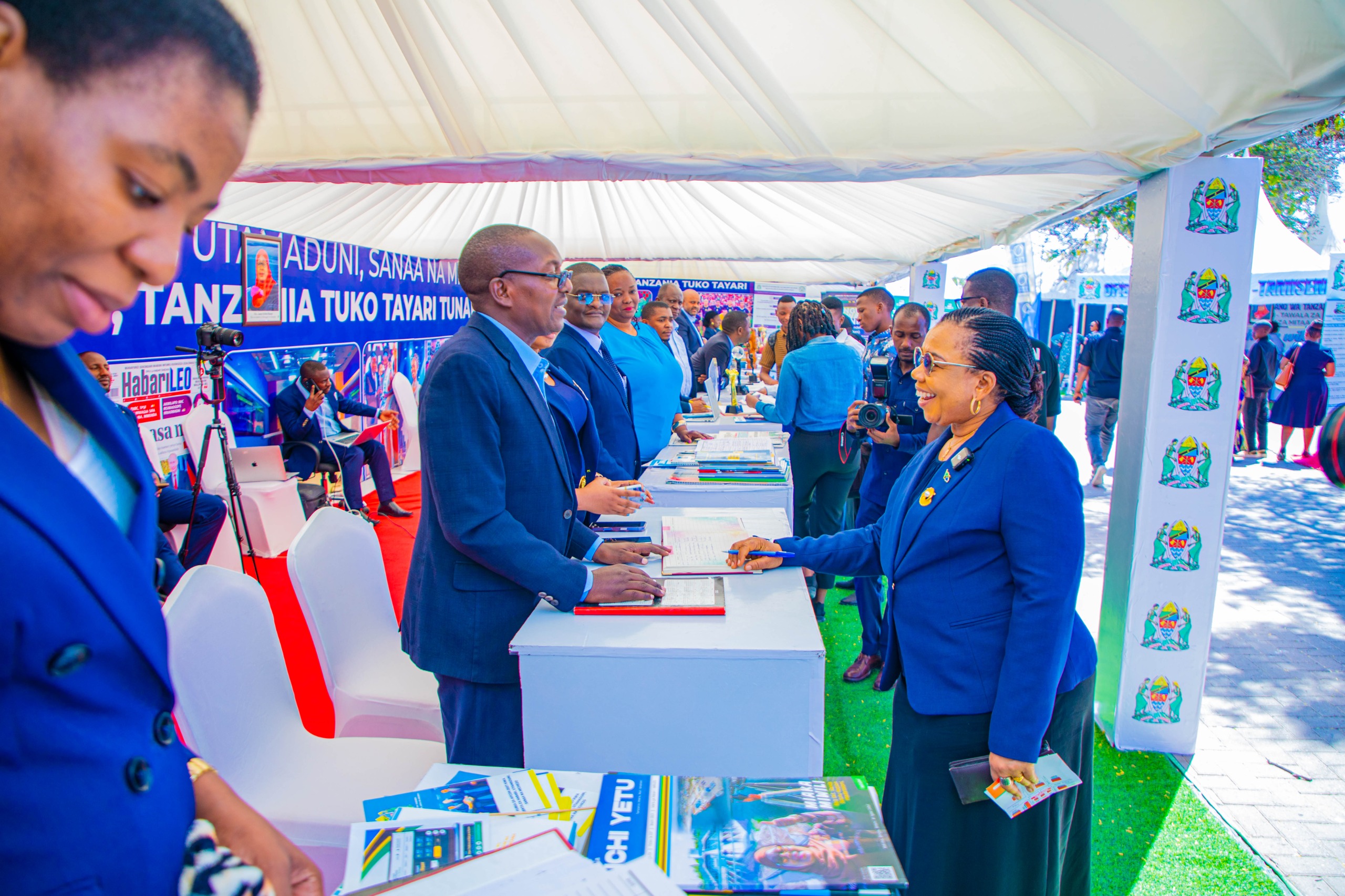 Asha Dachi Visits Ministry of Information Pavilion